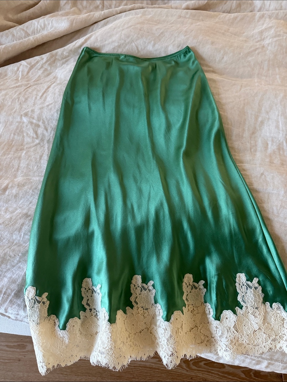 Doen Emerald Silk  Midi Skirt with Cream Lace Hem - Picture 5 of 8